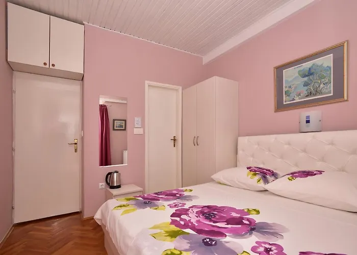 Pink 4 Vendégház